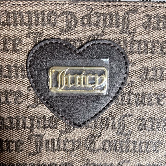 Juicy Couture Logo Print Heart Wristlet – NWT - Picture 7 of 8